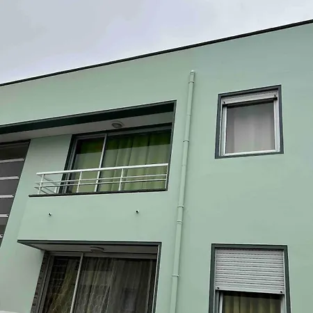 The Quiet Corner Arrifes