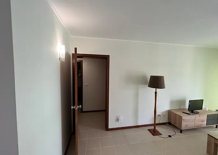 The Quiet Corner Arrifes