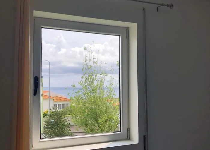 The Quiet Corner * Arrifes